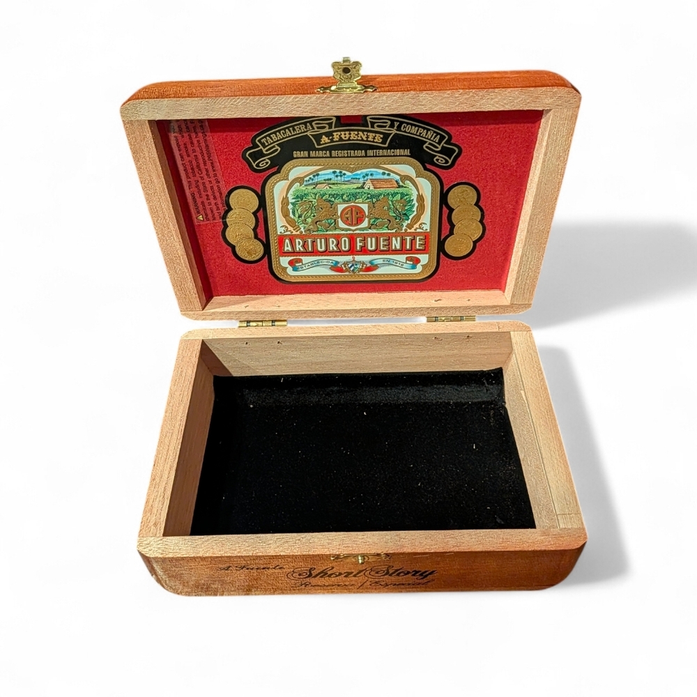 Arturo Fuente Wooden Cigar Box Handmade Short Story Humidor Dominican Republic